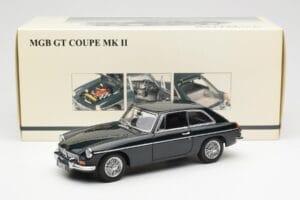 MGB GT Mk2 Coupe Racing Green AUTOart 1:18 76602 Diecast - image 8 of 8