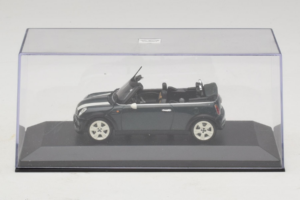 Mini Cooper Cabriolet Green With White Stripe Minichamps 1:43 80420309093-R1 Diecast - image 4 of 5