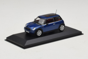 Mini Cooper Blue Minichamps 1:43 MINI009 Diecast - image 2 of 5
