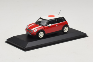 Mini Cooper Red With Japan Flag Minichamps 1:43 80420309024-R1 Diecast - image 2 of 5