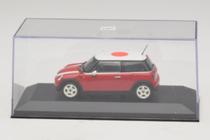 Mini Cooper Red With Japan Flag Minichamps 1:43 80420309024-R1 Diecast - image 4 of 5