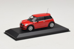 Mini Cooper One R50 Aero Red Minichamps 1:43 431138272 Diecast - image 3 of 4
