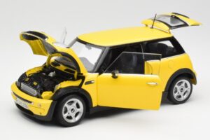 Mini Cooper One R50 Aerodynamics Package Yellow Kyosho 1:18 80430148553 Diecast - image 2 of 8