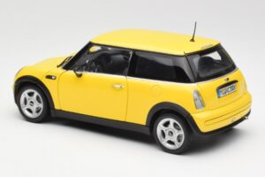 Mini Cooper One R50 Aerodynamics Package Yellow Kyosho 1:18 80430148553 Diecast - image 7 of 8