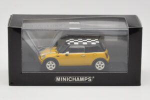 MINI One R50 Yellow Minichamps 1:43 431138104 Diecast - image 5 of 5