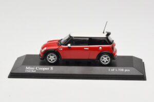 MINI Cooper S R53 Red Minichamps 1:43 431138200 Diecast