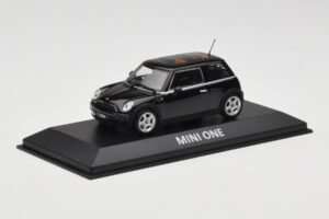 Mini One R50 Black With Black Roof Minichamps 1:43 MINI005 Diecast - image 2 of 5
