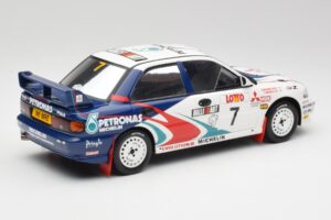 Mitsubishi Lancer Evo 3 Group A #4 T. Makinen / S. Harjanne Rally Australia 1996 Otto 1:18 OT475 Resin - image 2 of 6