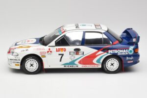 Mitsubishi Lancer Evo 3 Group A #4 T. Makinen / S. Harjanne Rally Australia 1996 Otto 1:18 OT475 Resin - image 3 of 6