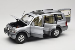 Mitsubishi Pajero V73 Blue YC Model 1:18 241218040102010209 Diecast - image 2 of 8
