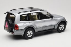 Mitsubishi Pajero V73 Blue YC Model 1:18 241218040102010209 Diecast - image 3 of 8