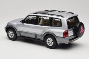 Mitsubishi Pajero V73 Blue YC Model 1:18 241218040102010209 Diecast - image 7 of 8