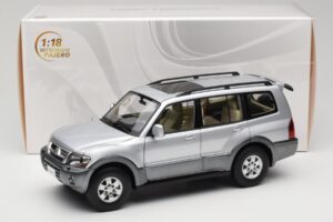 Mitsubishi Pajero V73 Blue YC Model 1:18 241218040102010209 Diecast - image 8 of 8