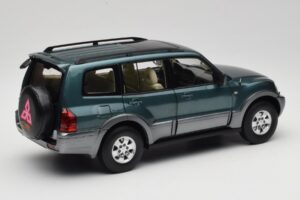 Mitsubishi Pajero V73 Green YC Model 1:18 241218040101010215 Diecast - image 3 of 8