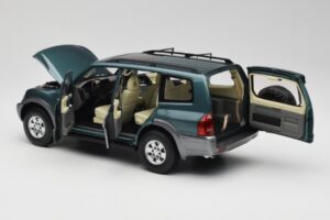 Mitsubishi Pajero V73 Green YC Model 1:18 241218040101010215 Diecast - image 5 of 8