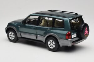 Mitsubishi Pajero V73 Green YC Model 1:18 241218040101010215 Diecast - image 7 of 8