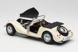Morgan 4/4 Series II White Kyosho 1:18 08111W Diecast - image 5 of 8