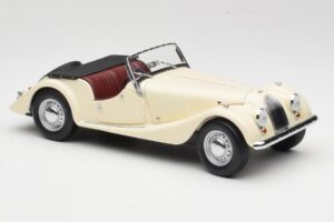 Morgan 4/4 Series II White Kyosho 1:18 08111W Diecast - image 6 of 8