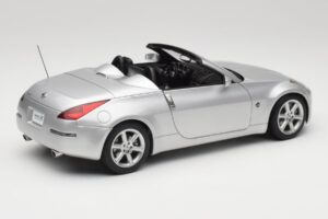 Nissan 350Z Z33 Roadster Diamond Silver AUTOart 1:18 77371 Diecast - image 3 of 8