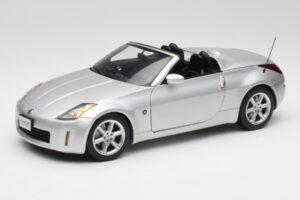 Nissan 350Z Z33 Roadster Diamond Silver AUTOart 1:18 77371 Diecast