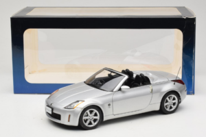 Nissan Fairlady Z Z33 Roadster Diamond Silver AUTOart 1:18 77376 Diecast - image 8 of 8