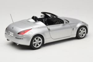Nissan Fairlady Z Z33 Roadster Diamond Silver AUTOart 1:18 77376 Diecast - image 3 of 8