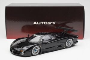 Nissan R390 GT1 #0 24 Hours of Le Mans 1998 AUTOart 1:18 89878 Diecast - image 8 of 8