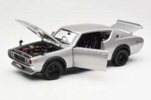 Nissan Skyline 2000 GT-R KPGC110 Silver Kyosho 1:18 08255S Diecast - image 2 of 8