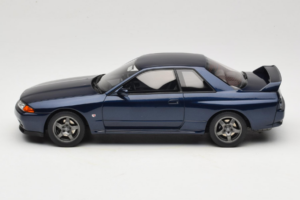 Nissan Skyline GT-R BNR32 Dark Blue Pearl Otto 1:18 OT1199 Resin - image 3 of 6