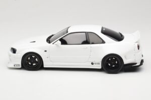 Nissan Skyline GT-R BNR34 by KRC Pearl White Otto 1:18 OT1135 Resin - image 3 of 6