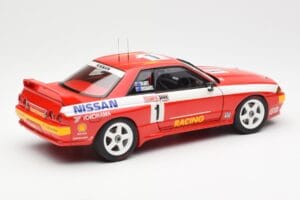 Nissan Skyline GT-R R32 #1 J. Richards / M. Skaife Bathurst 1000 Winner 1992 AUTOart 1:18 89279 Diecast - image 3 of 8
