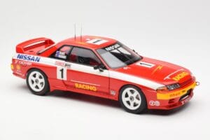 Nissan Skyline GT-R R32 #1 J. Richards / M. Skaife Bathurst 1000 Winner 1992 AUTOart 1:18 89279 Diecast - image 6 of 8