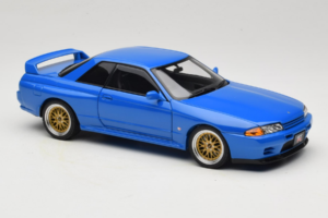 Nissan Skyline GT-R R32 V-Spec II Tuned Blue AUTOart 1:18 77415 Diecast - image 6 of 8