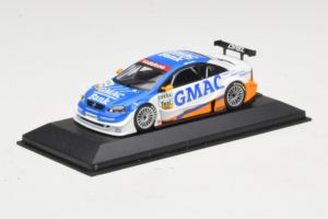 Opel Astra V8 Coupe Race Taxi GMAC Bank OPC Euroteam 2004 Minichamps 1:43 400044800 Diecast - image 2 of 4