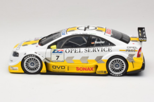 Opel Astra V8 Coupe #7 M. Reuter DTM 2000 Action 1:18 AC8004807 Diecast - image 4 of 8