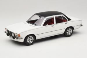 Opel Commodore B White MCG 1:18 MCG18564 Diecast