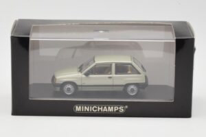 Opel Corsa A Swing Green Minichamps 1:43 400045002 Diecast - image 4 of 4