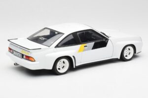 Opel Manta 400 Homologation White Revell 1:18 8819 Diecast - image 3 of 8