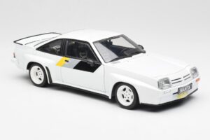 Opel Manta 400 Homologation White Revell 1:18 8819 Diecast - image 6 of 8