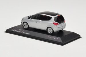 Opel Meriva B Silver Metallic Minichamps 1:43 400040000 Diecast - image 3 of 4