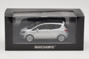 Opel Meriva B Silver Metallic Minichamps 1:43 400040000 Diecast - image 4 of 4