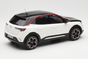 Opel Mokka-E GS Line Jada White Otto 1:18 OT1045 Resin - image 2 of 6