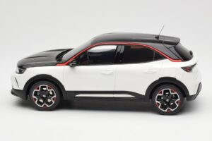 Opel Mokka-E GS Line Jada White Otto 1:18 OT1045 Resin - image 3 of 6