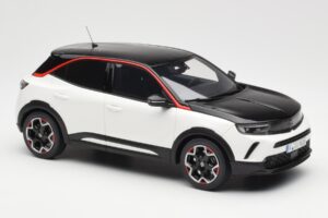 Opel Mokka-E GS Line Jada White Otto 1:18 OT1045 Resin - image 4 of 6