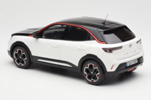 Opel Mokka-E GS Line Jada White Otto 1:18 OT1045 Resin - image 5 of 6