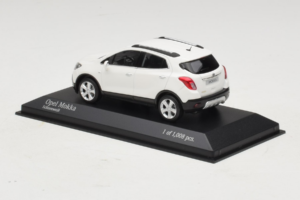 Opel Mokka White Minichamps 1:43 410042100 Diecast - image 3 of 4