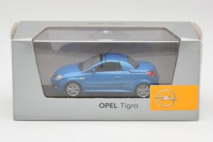 Opel Tigra Twin Top Blue Minichamps 1:43 919084 Diecast - image 4 of 4