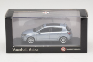 Opel Astra H Blue Metallic Minichamps 1:43 ASTRA004 Diecast - image 4 of 4