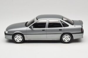 Opel Vectra A 2000 16V Dark Grey MCG 1:18 MCG18462 Diecast - image 3 of 6