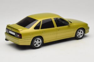 Opel Vectra A 2000 16V Yellow MCG 1:18 MCG18463 Diecast - image 2 of 6